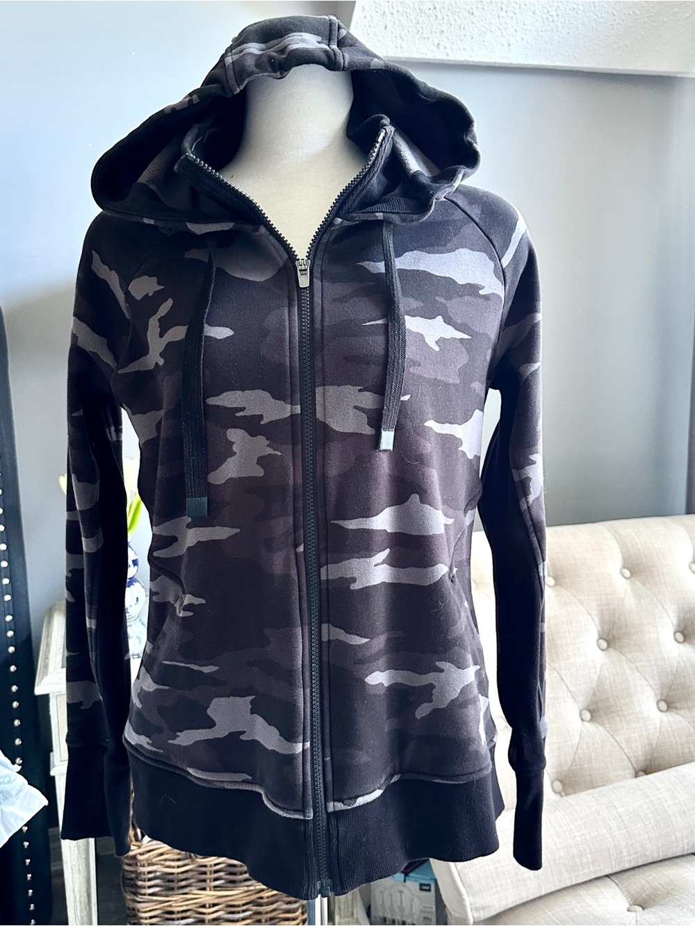 Athleta Black & Gray Camo Full-Zip Hoodie Jacket
